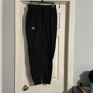 Under armor small sweat pants.